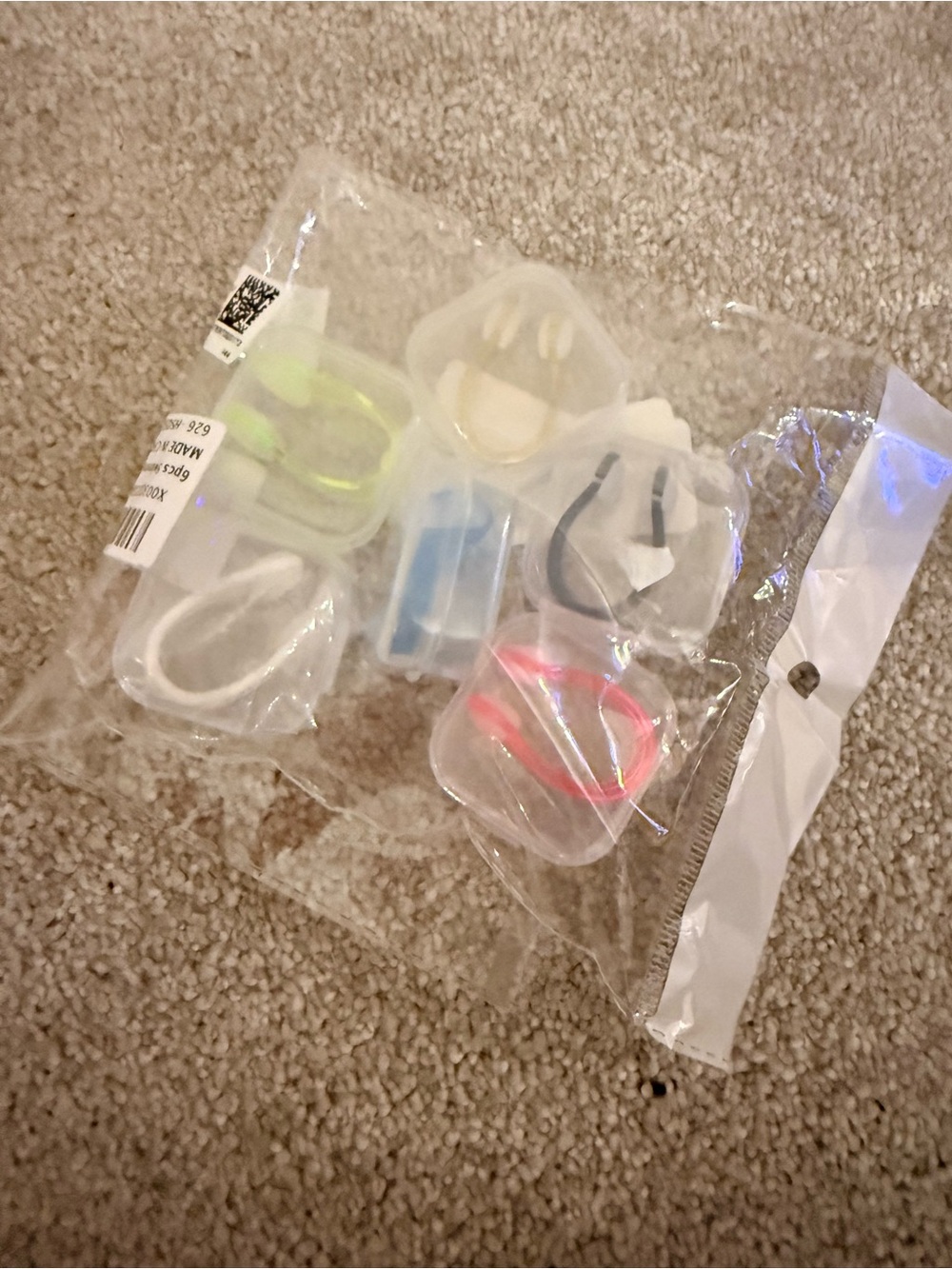 Pack of 6 brand new nose plugs in cases for swimming